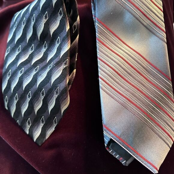 Set of 2 gray ties - Wembley & Hangar - Picture 3 of 3